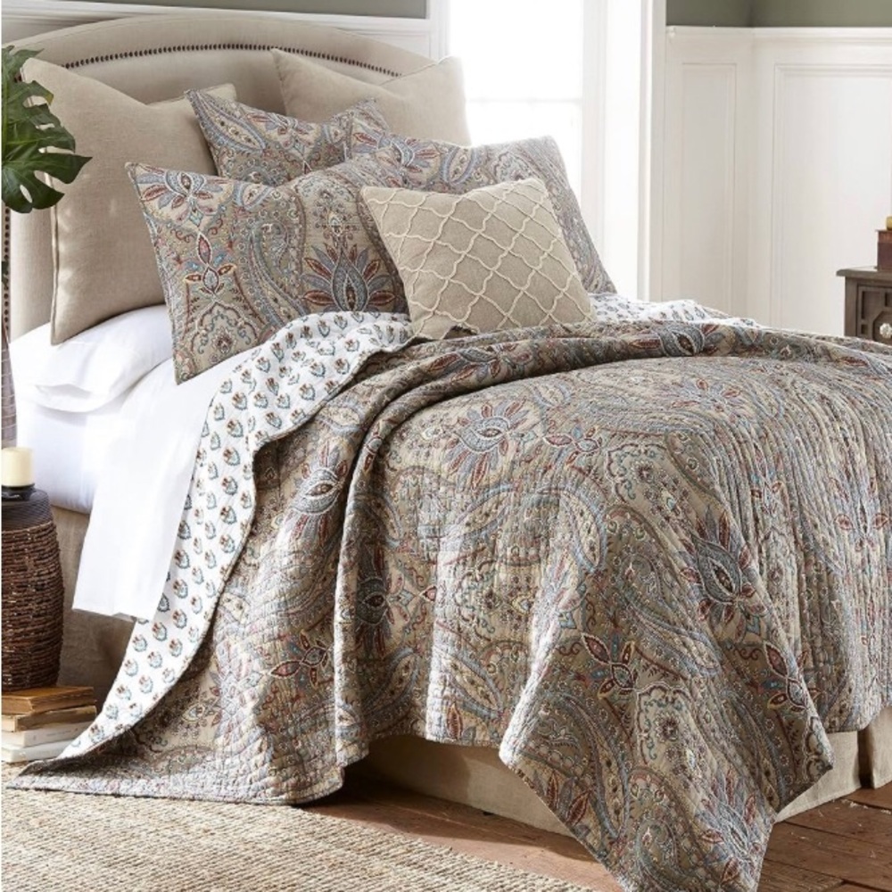 Levtex paisley Patterned Bedding Set